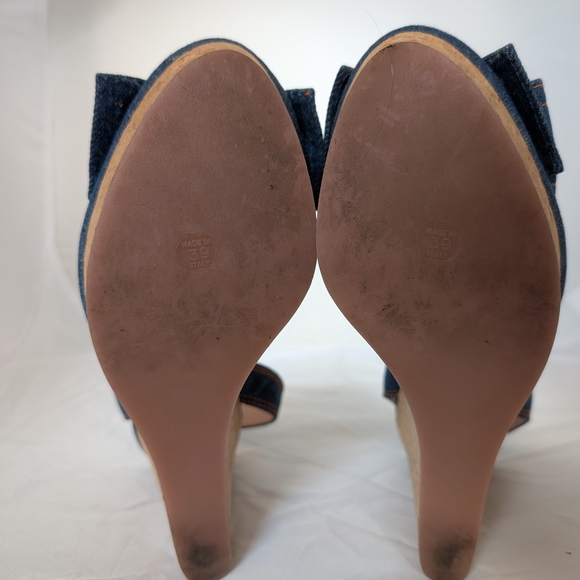 Red Denim Bow Wedge Sandals - Picture 11 of 12